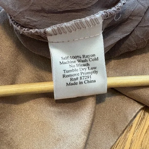 Johnny Was Mocha Brown Long Sleeve V-Neck Size M READ - Picture 8 of 13